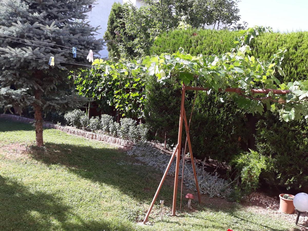 Lazar Apartmanok Hévíz Buitenkant foto